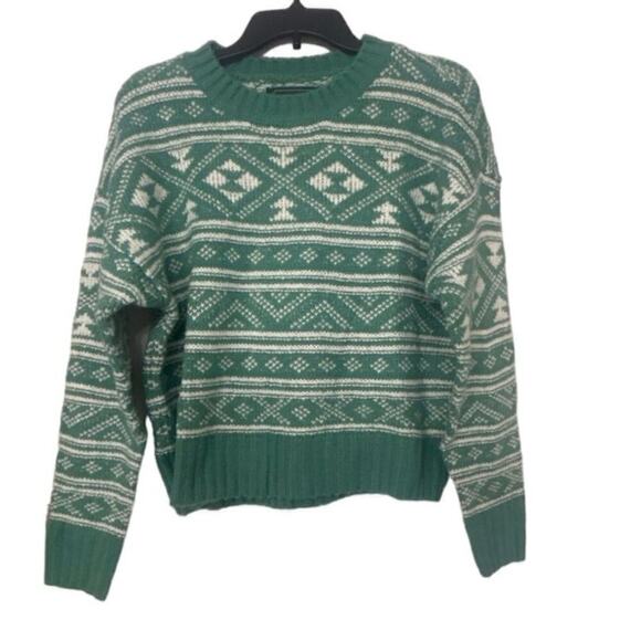 AMERICAN EAGLE Green Fair Isle Crew Neck Sweater Size XS - Picture 1 of 8